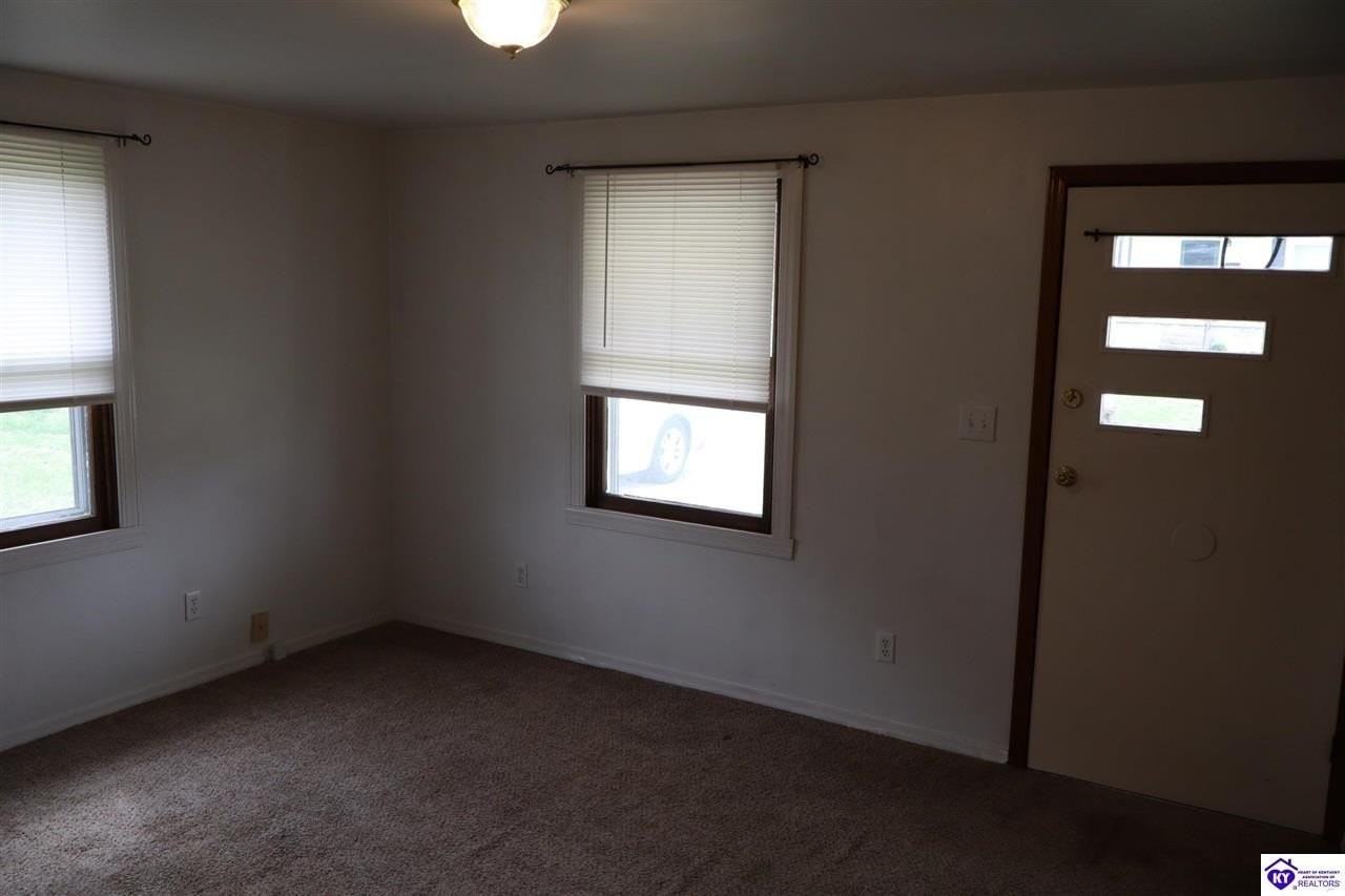 316 Church St - Photo 3 of 26