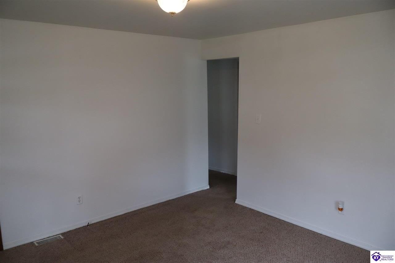 316 Church St - Photo 4 of 26