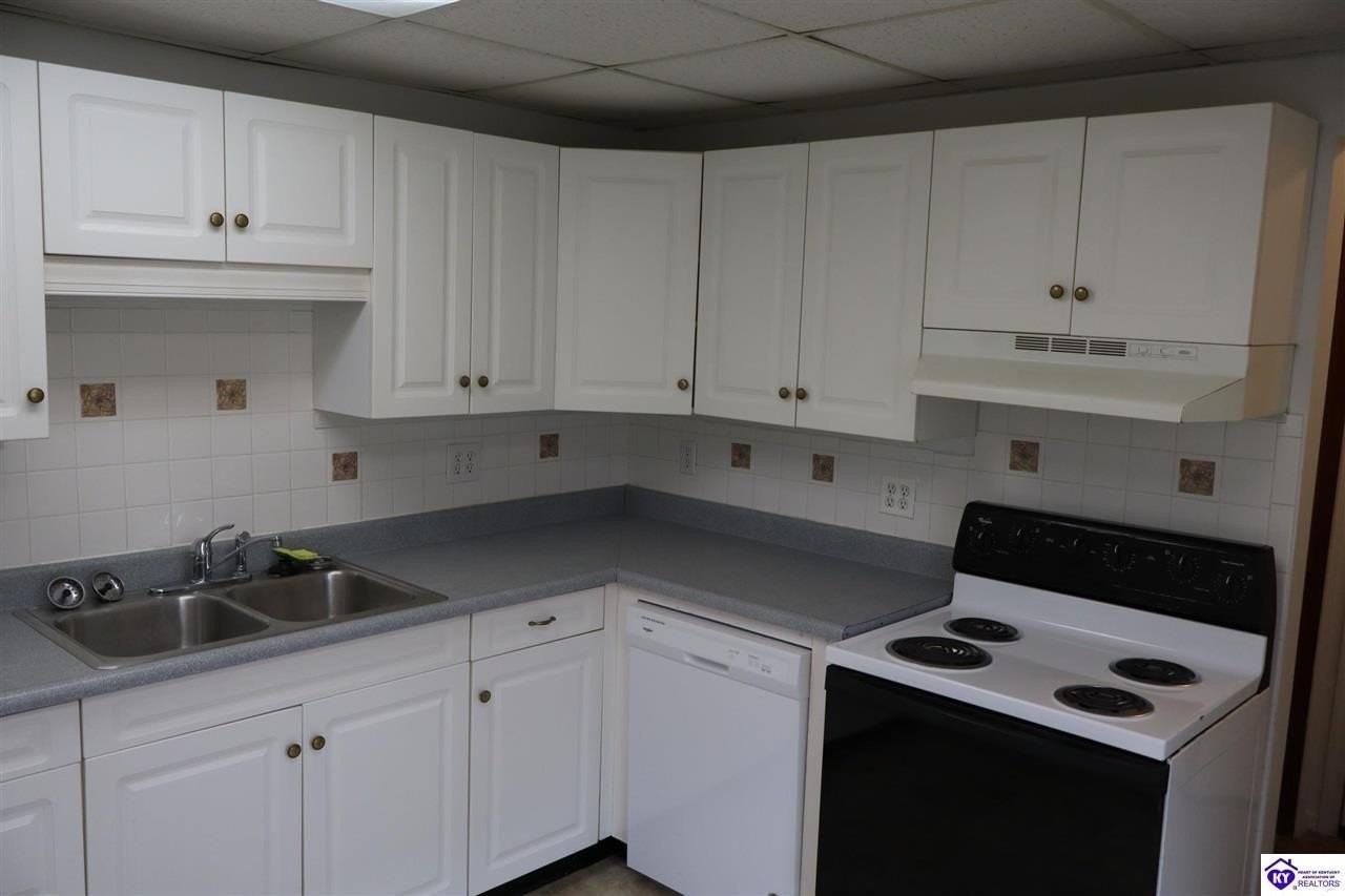 316 Church St - Photo 6 of 26