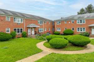 featured image of 1703 Lexington Ave