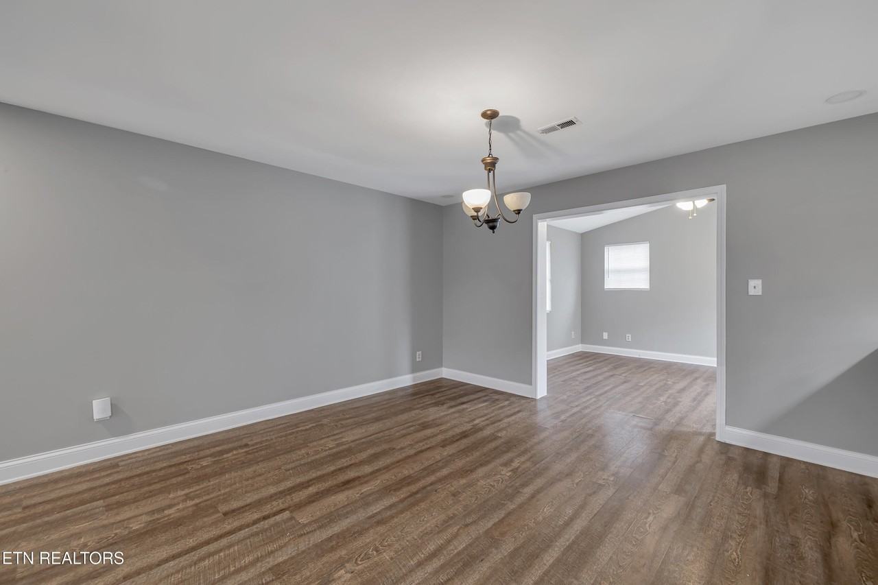 6005 Morning Glory Pl - Photo 5 of 20