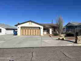 featured image of 2557 Palisades Dr