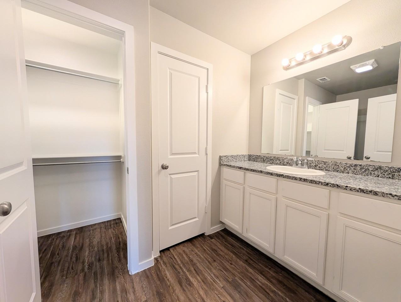 2123 N Jayton Ave Unit A - Photo 7 of 11