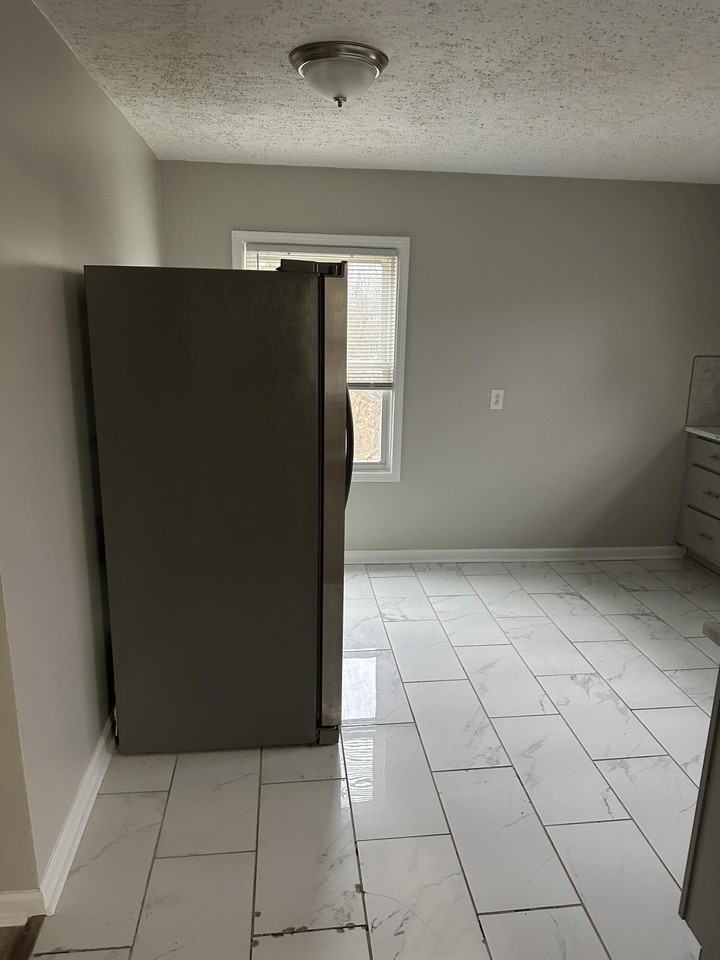 126 Allnutt Dr - Photo 6 of 32