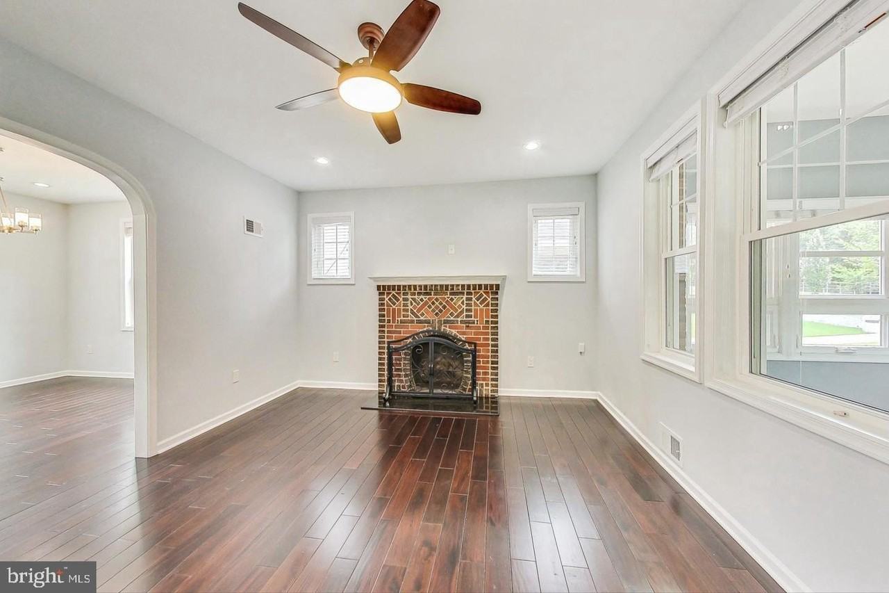 3418 Pennsylvania Ave Se - Photo 2 of 9