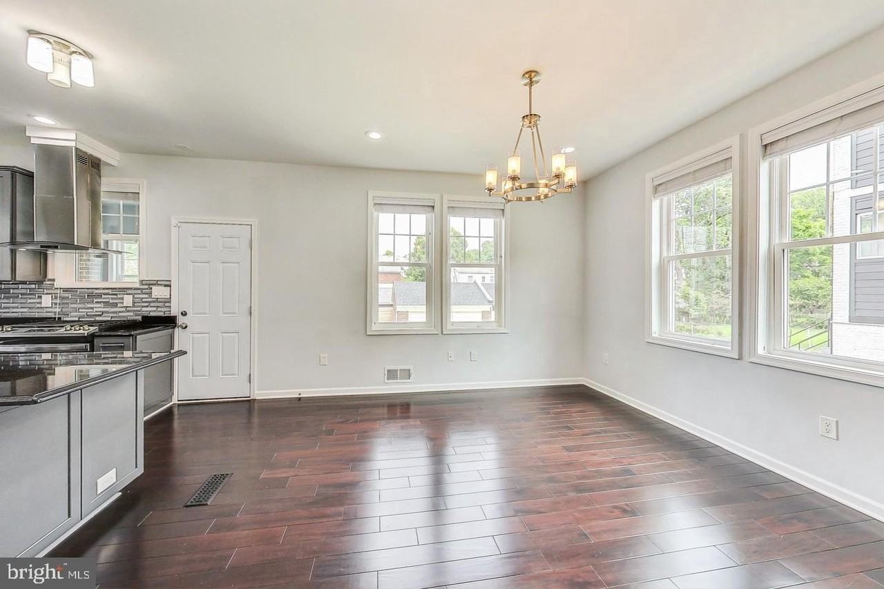 3418 Pennsylvania Ave Se - Photo 6 of 9