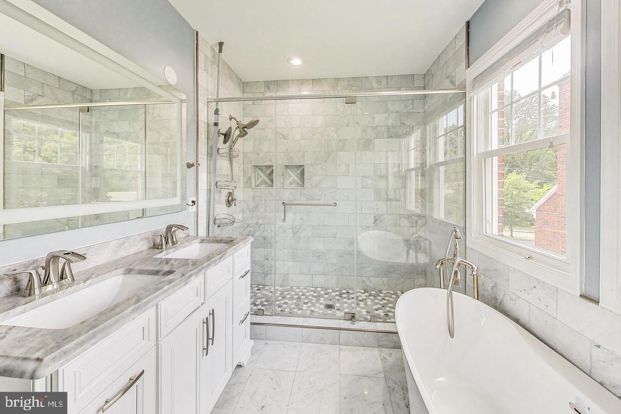 3418 Pennsylvania Ave Se - Photo 7 of 9