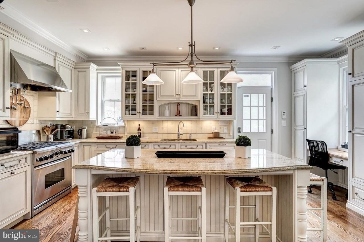 2243 40th St Nw - Photo 2 of 45