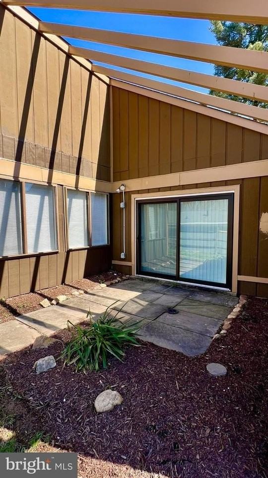 10748 Wayridge Dr - Photo 4 of 34