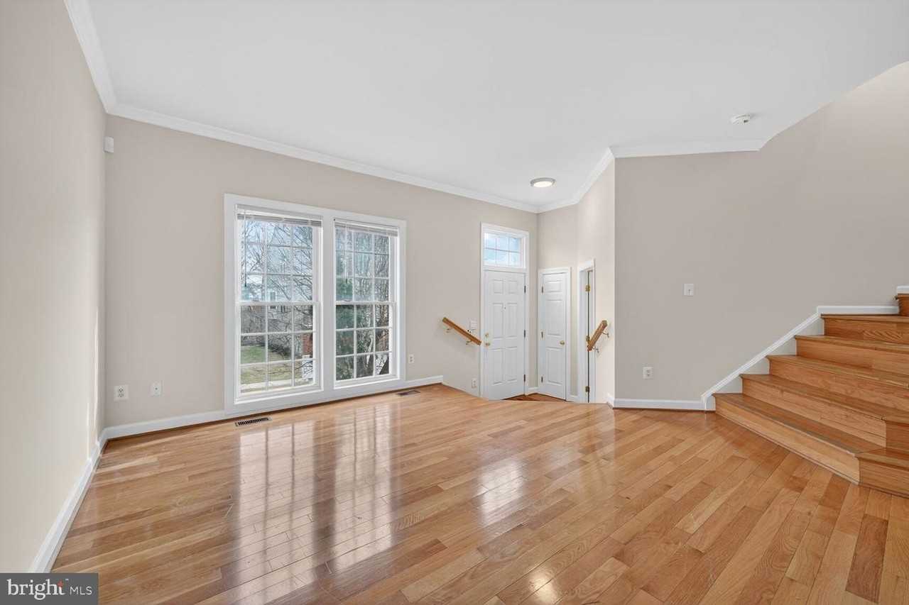 6652 Debra Lu Way - Photo 4 of 36