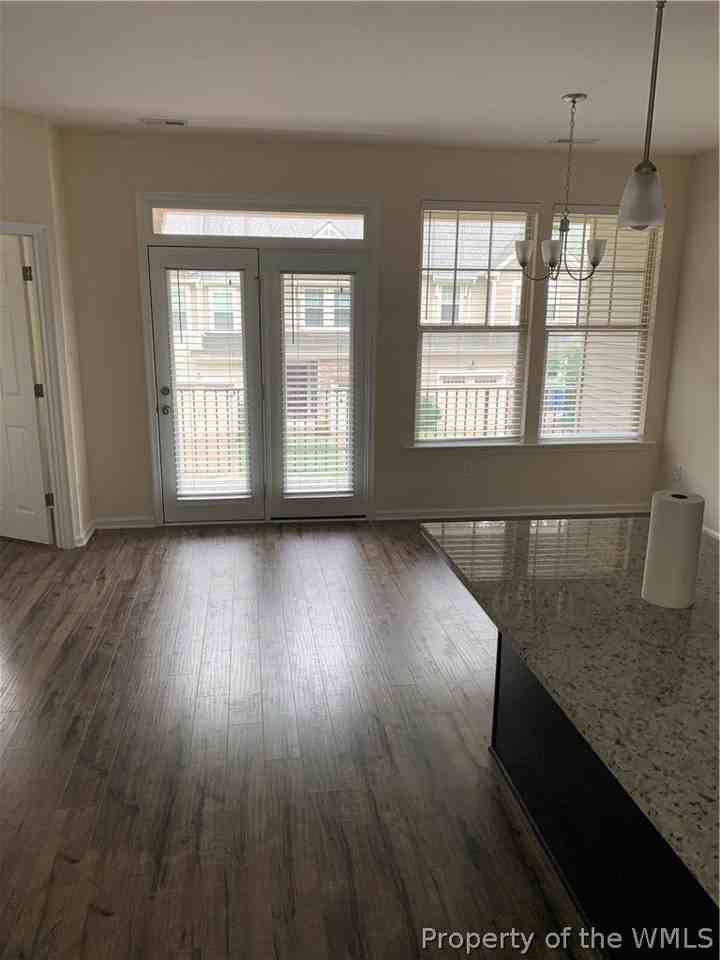 6527 Revere St - Photo 6 of 12