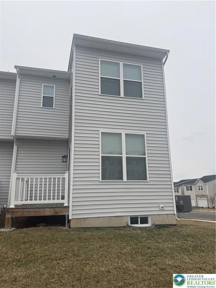 4900 Brookside Ct - Photo 2 of 19