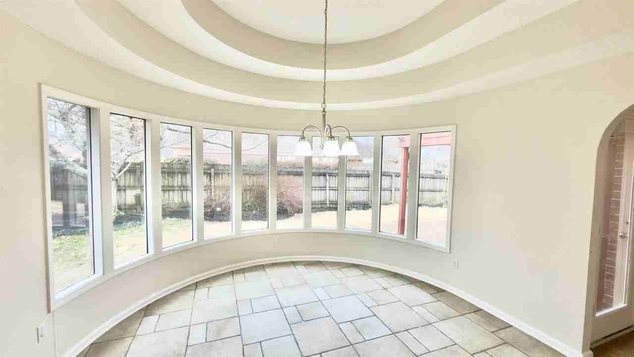 275 Home Pl - Photo 6 of 19