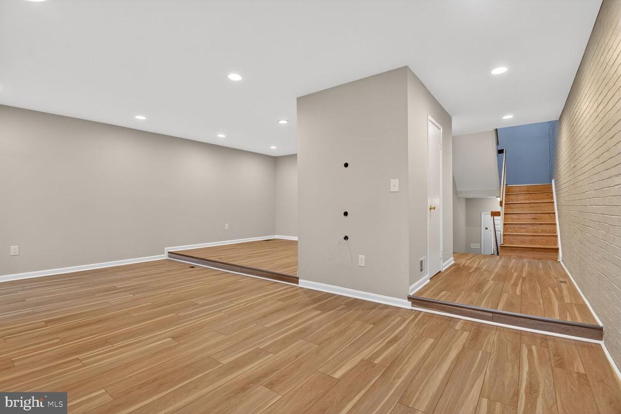 2874 Sutton Oaks Ln #1 - Photo 4 of 31