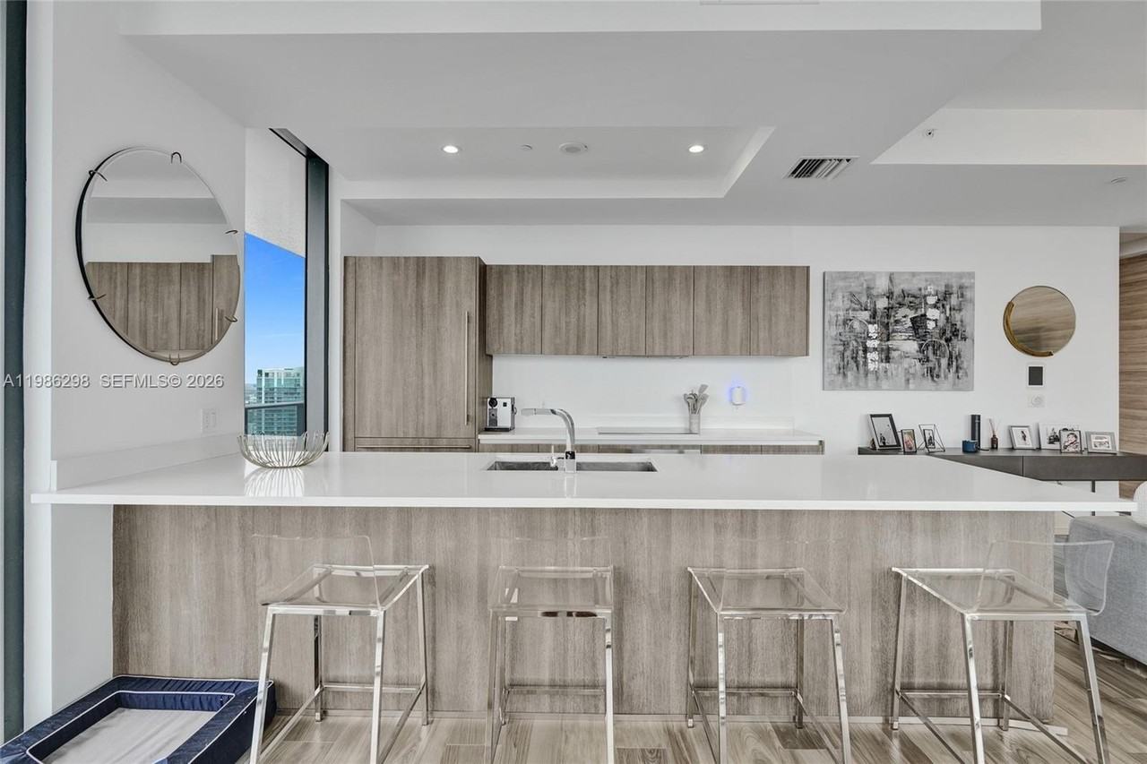 801 S Miami Ave #4901 - Photo 6 of 20