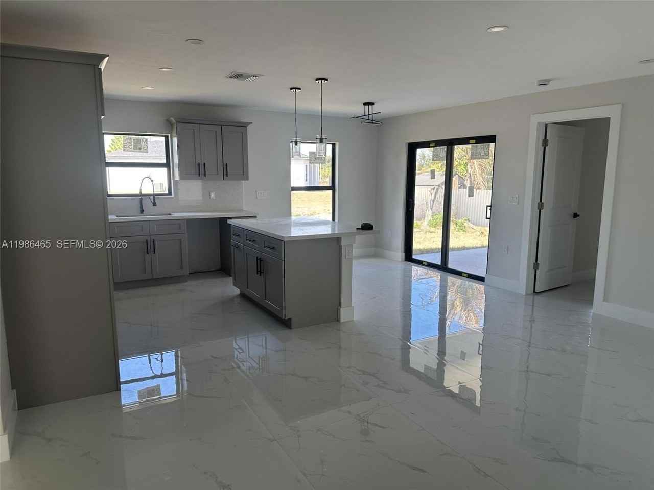 712 Euston Ave S - Photo 5 of 17