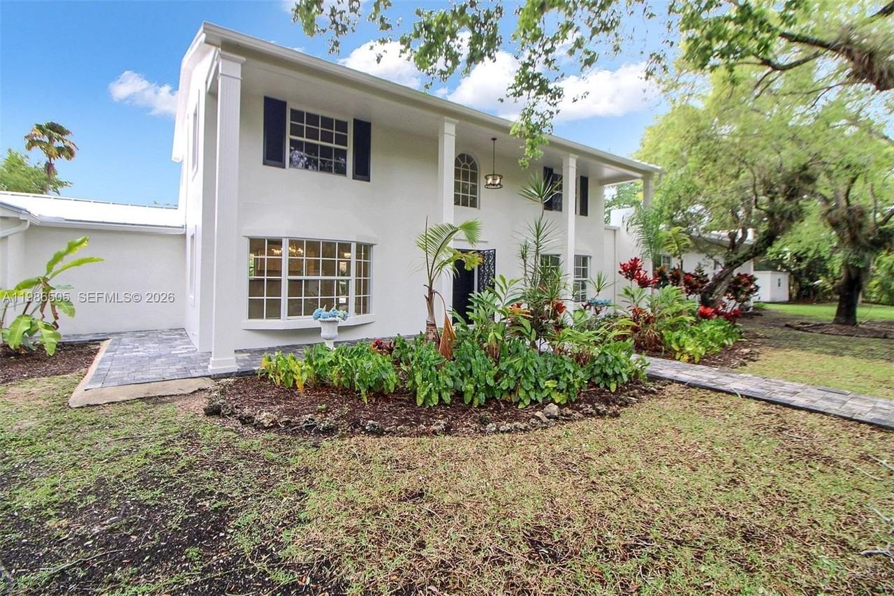 6900 Sw 104th St - Photo 2 of 50