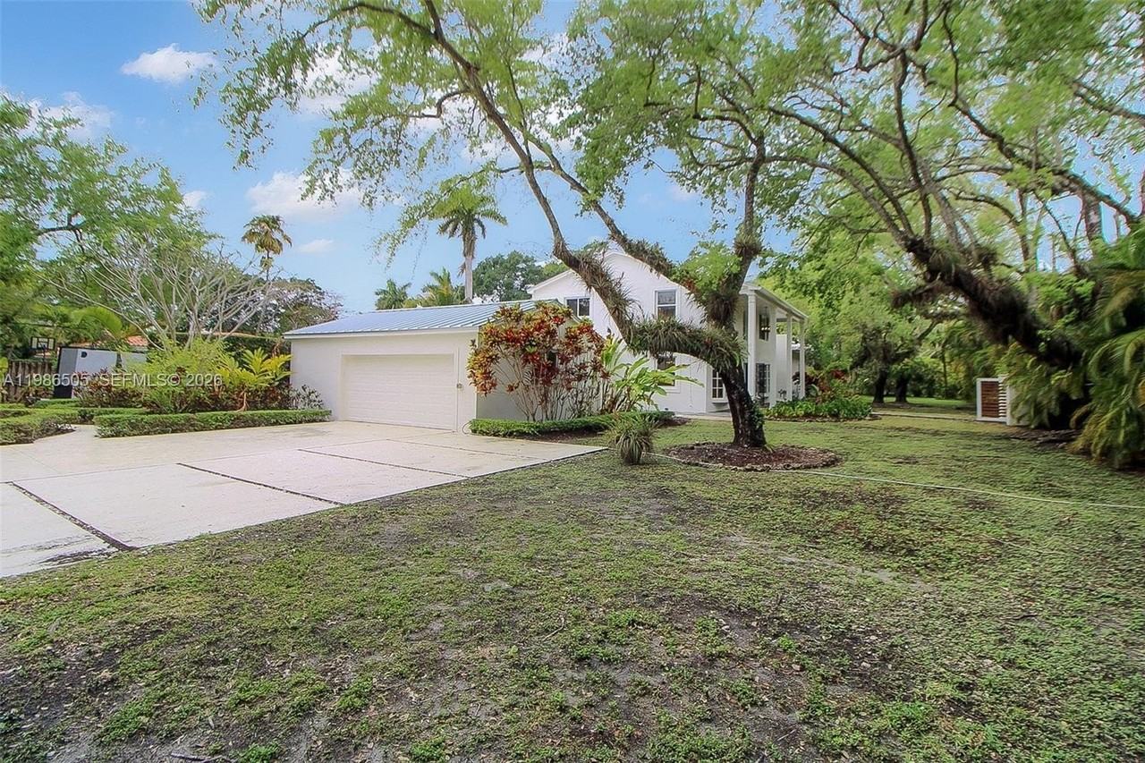 6900 Sw 104th St - Photo 5 of 50