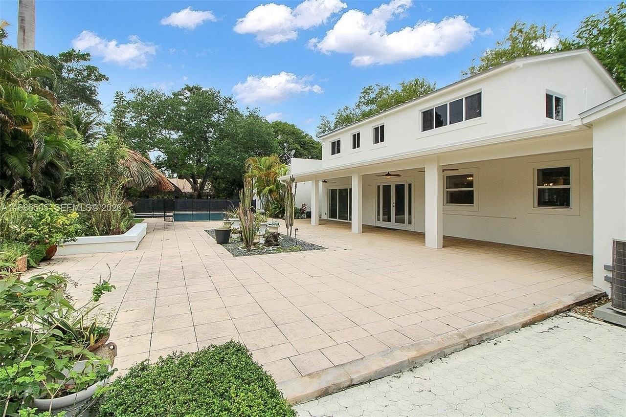 6900 Sw 104th St - Photo 7 of 50