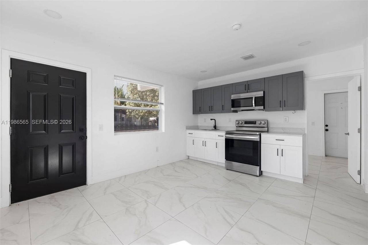 1445 Nw 34th St #1445 - Photo 2 of 15