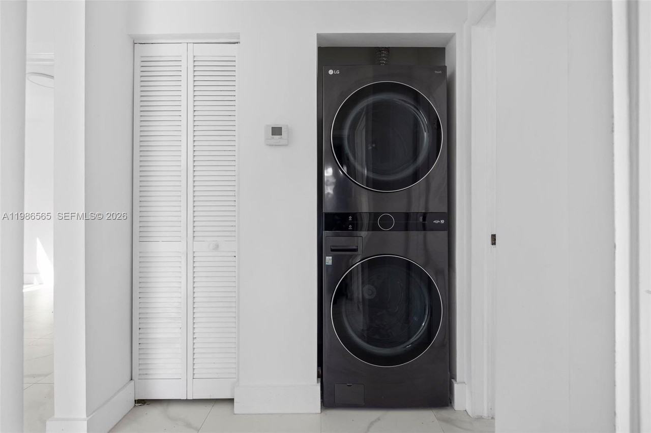 1445 Nw 34th St #1445 - Photo 6 of 15