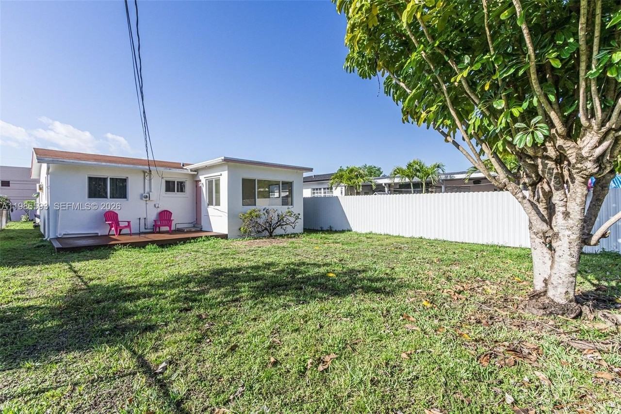 616 Nw 3rd Ct - Photo 5 of 24