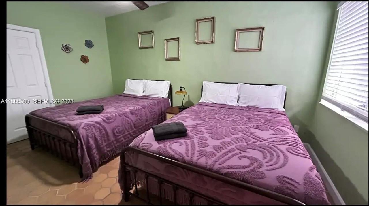 843 Nw 3rd St #1 - Photo 7 of 10