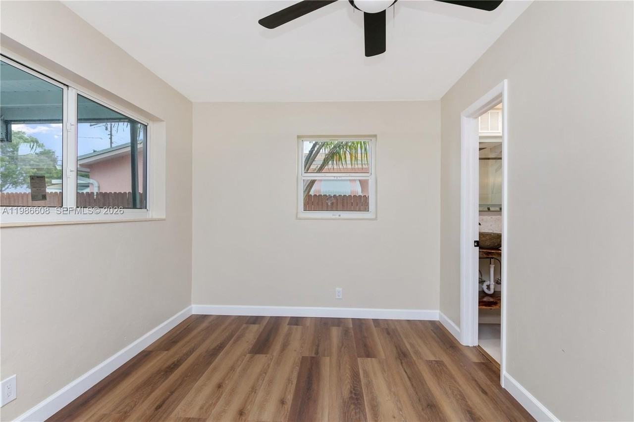 1507 Harding St - Photo 4 of 41