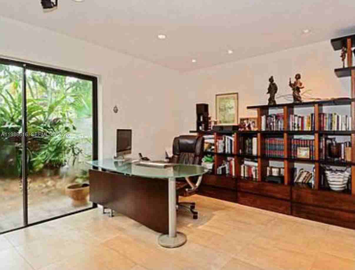 2991 Lakewood Ln #329 - Photo 6 of 16