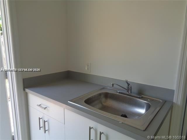 1925 Thomas St #1925 - Photo 7 of 24