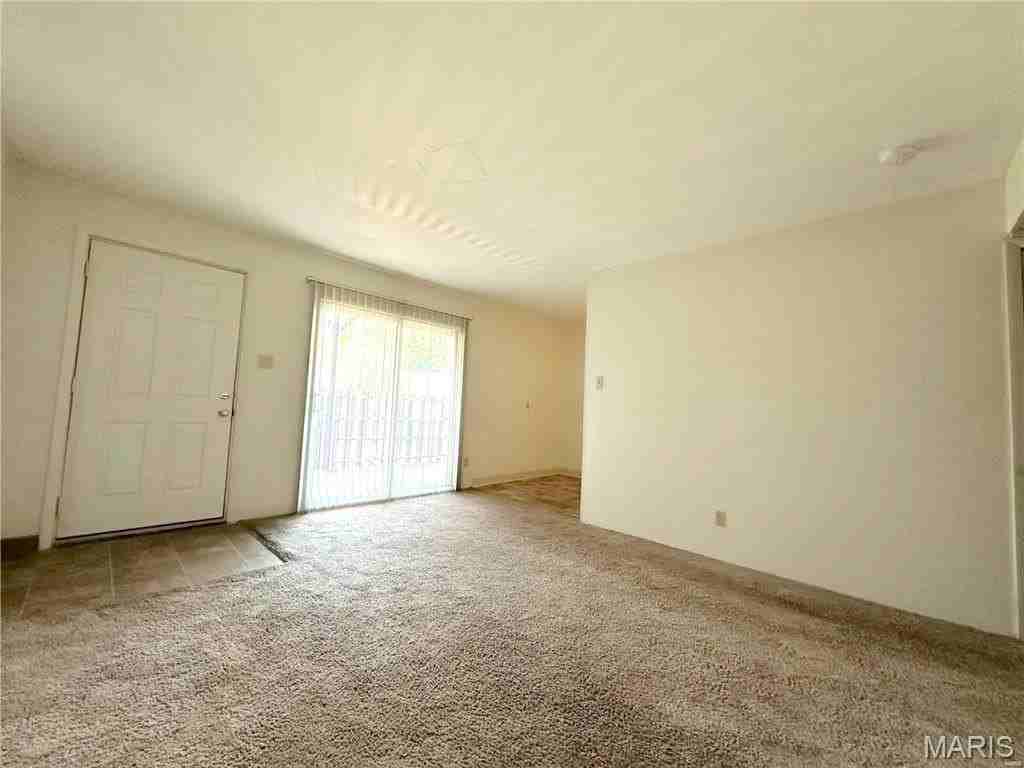 702 S Lincoln Ave #6 - Photo 2 of 9