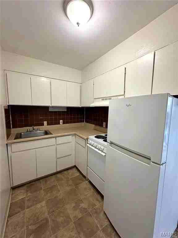 702 S Lincoln Ave #6 - Photo 5 of 9