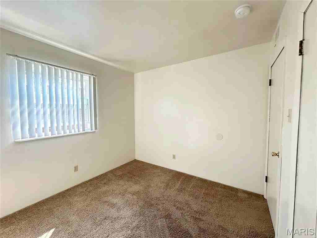 702 S Lincoln Ave #6 - Photo 7 of 9