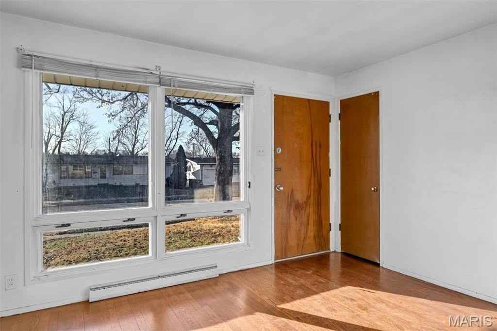 9014 Ellison Dr - Photo 4 of 38