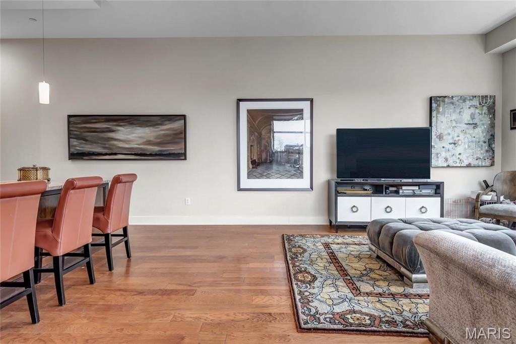 8025 Maryland Ave #3D - Photo 4 of 40