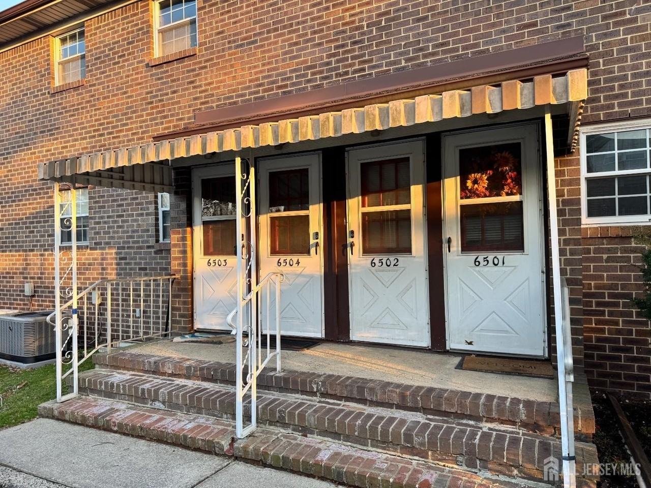 6501 Avenue C - Photo 2 of 14