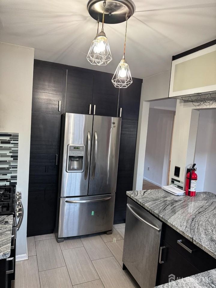 6501 Avenue C - Photo 6 of 14