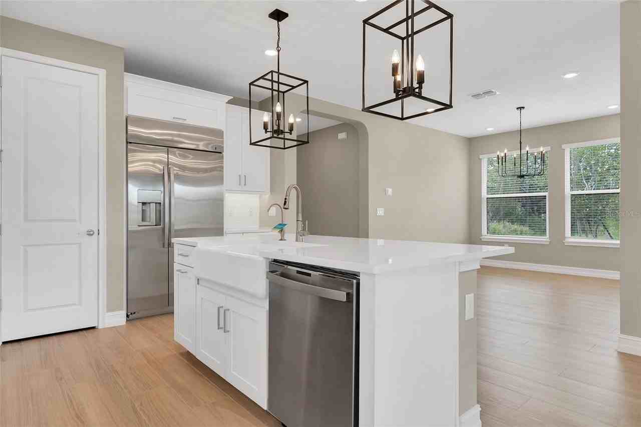 2217 6th St E - Photo 4 of 50