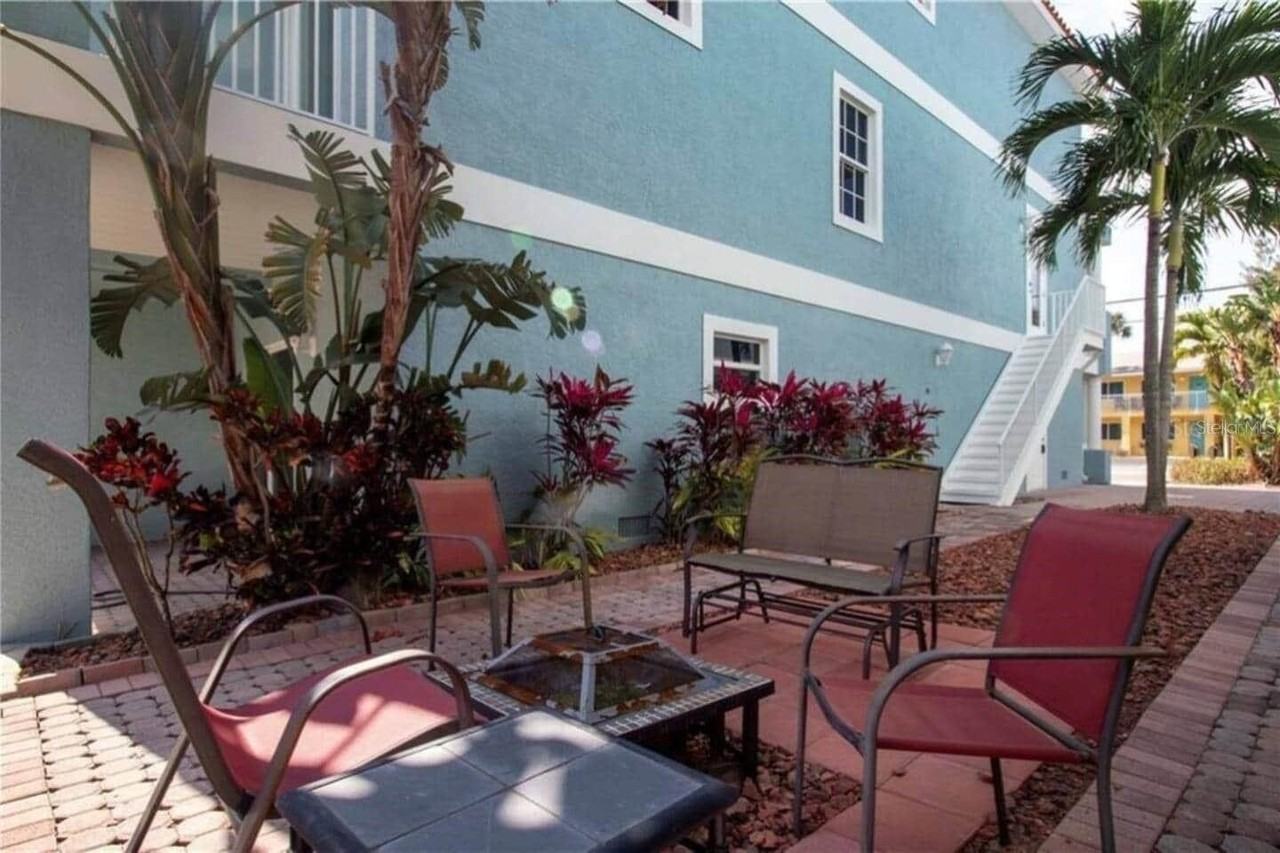 2319 Avenue C #200 - Photo 3 of 4