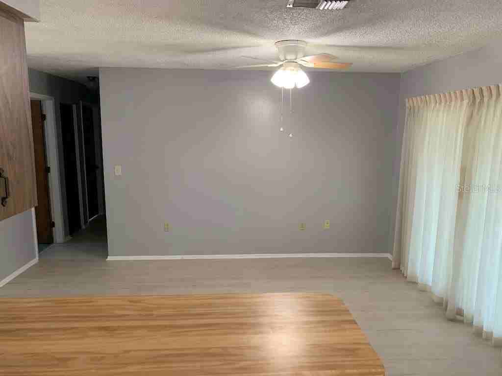 2073 Carnac St - Photo 6 of 31