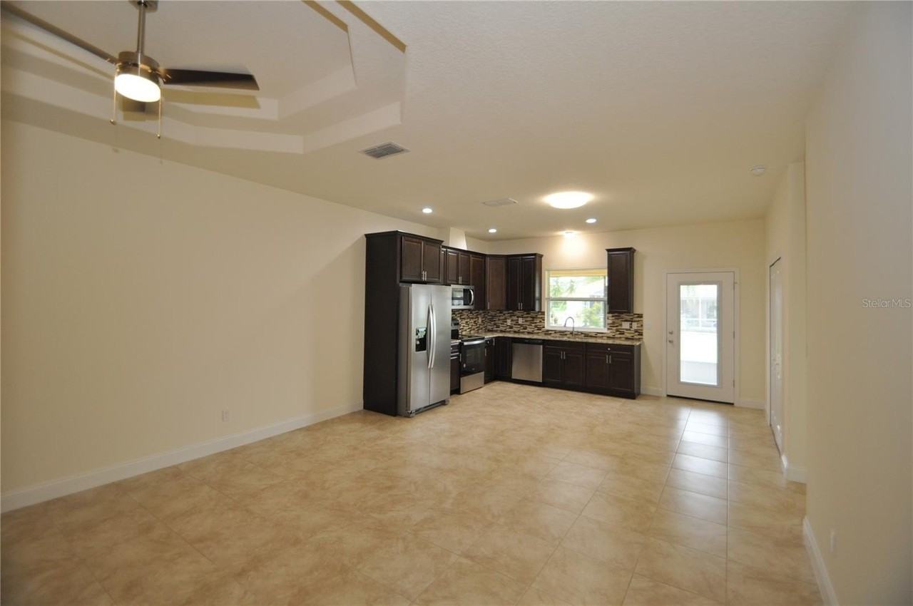 17 Rainbow Ln #B - Photo 5 of 30