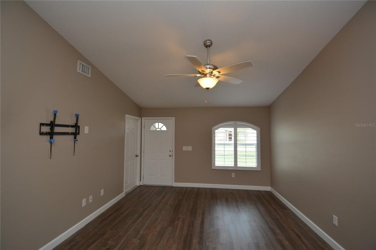 8 Pine Hill Ln #A - Photo 2 of 28