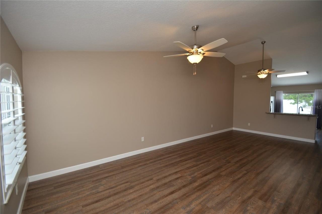 8 Pine Hill Ln #A - Photo 5 of 28