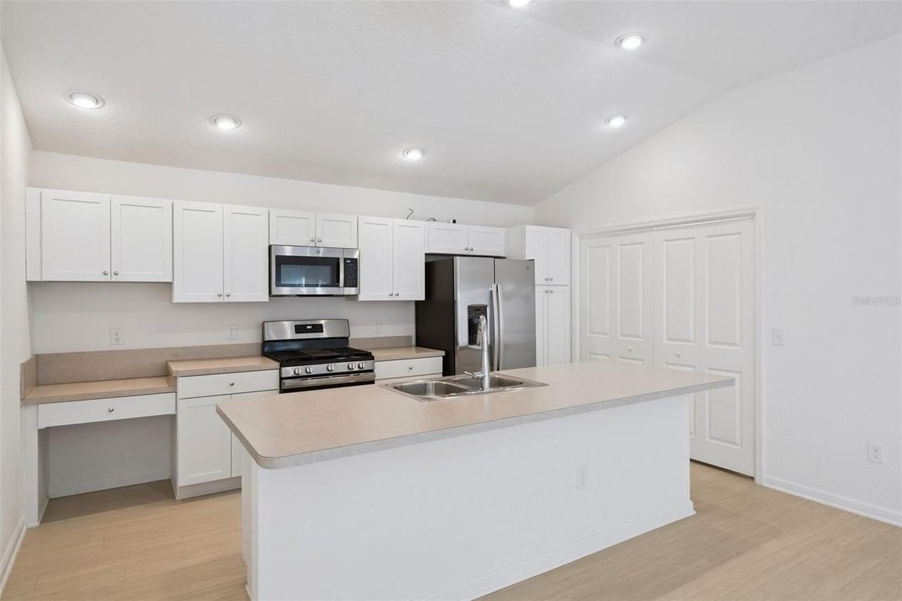 7548 Kuenher Ct - Photo 7 of 17