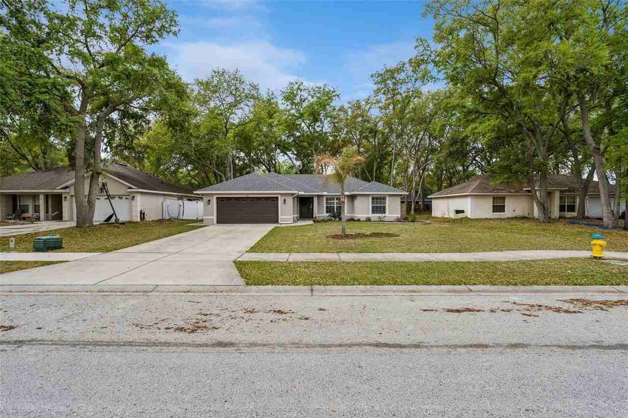 165 Quail Oaks Cir - Photo 2 of 24