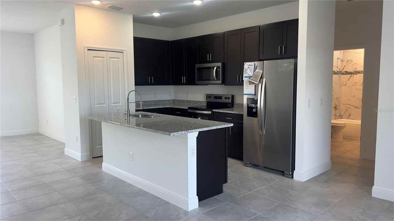 237 Cimarron Dr - Photo 5 of 26