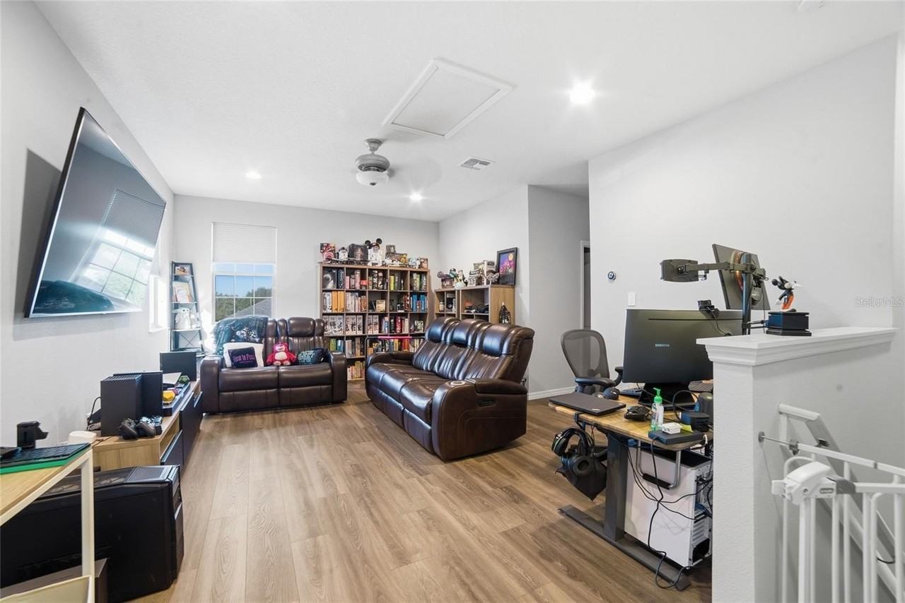 1461 Clear Brook Pl - Photo 5 of 30