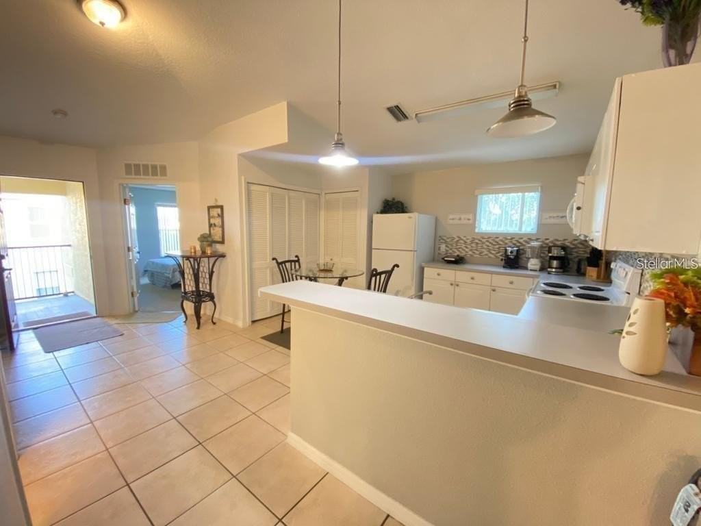 2866 Club Cortile Cir #B - Photo 6 of 22