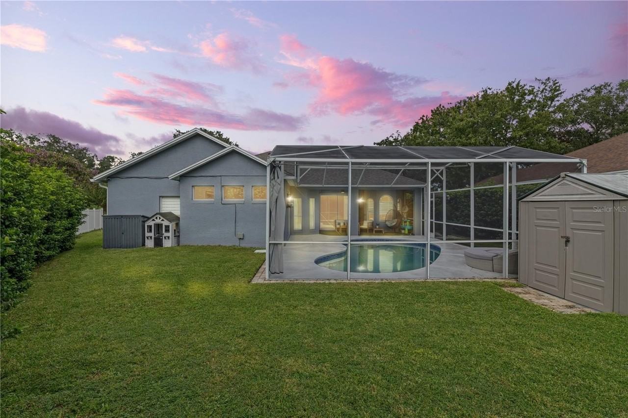 7770 Glynde Hill Dr - Photo 2 of 40