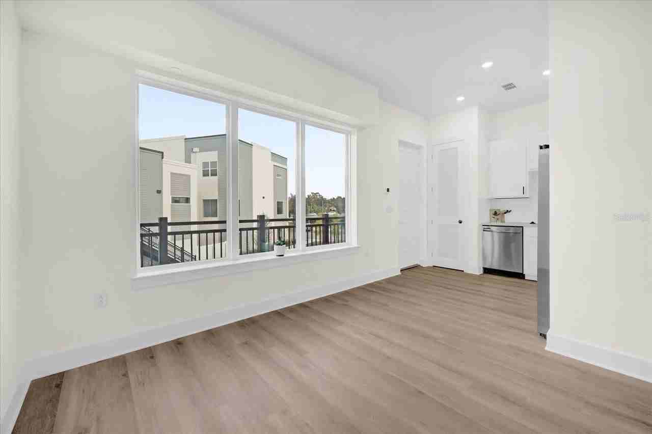 878 Tetbury Loop - Photo 5 of 14